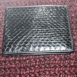 Elegant Black Crocodile Pattern Wallet